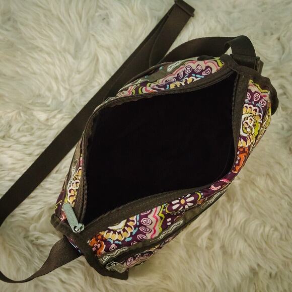 Le SportSac Kacey 3 Zipper Crossbody Paisley Print Zip Top Shoulder Bag Handbag - Picture 5 of 8